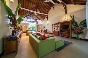 Infinity Jungle View Aashaya Villa Ubud