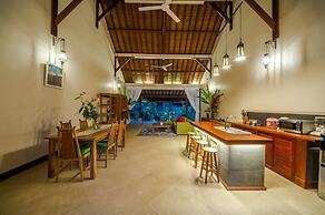 Infinity Jungle View Aashaya Villa Ubud