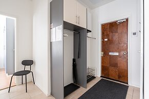 Historical 3BR Downtown Apartment with Sauna