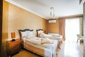 Natali Hotel