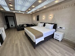 Beyaz Köşk Hotel & Cafe