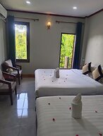 Vang Vieng Champa Hotel