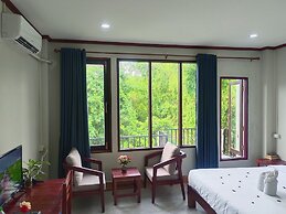 Vang Vieng Champa Hotel