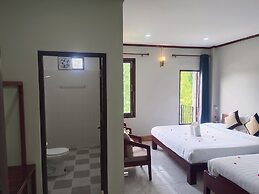 Vang Vieng Champa Hotel