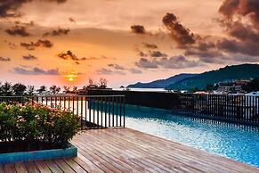 The Deck Patong