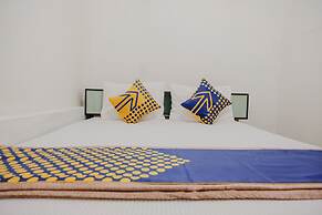 OYO Life 2417 Melati Residence