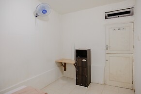 OYO Life 2417 Melati Residence