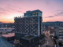 Chestertons GyeongJu