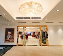 The Eliot Hotel & Banquet