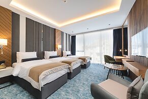 BRISTOL HOTEL