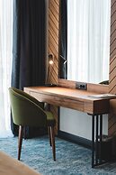 BRISTOL HOTEL
