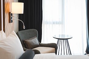 BRISTOL HOTEL