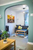 Gorgeous 3-bedroom Cottage by the River in Reading