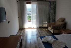 Sandhill Hotel