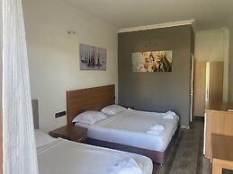 Sandhill Hotel