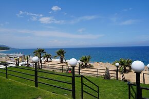 Sandhill Hotel