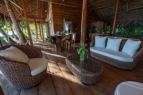 Beachfront House at La Vida Resort