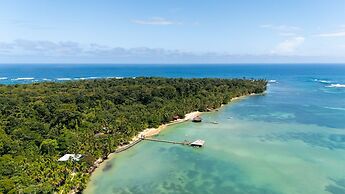 Beachfront House at La Vida Resort