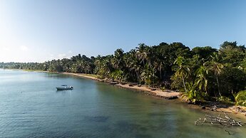 Beachfront House at La Vida Resort