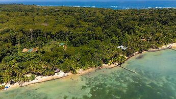 Beachfront House at La Vida Resort