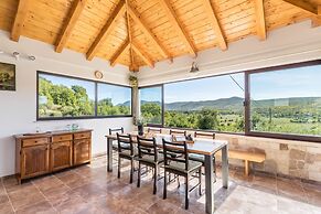 Luxury Villa With Heated Pool & Magnificent View