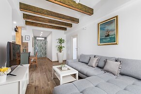 Luxury Villa With Heated Pool & Magnificent View