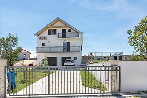 Luxury Villa With Heated Pool & Magnificent View