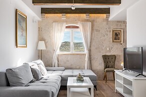 Luxury Villa With Heated Pool & Magnificent View