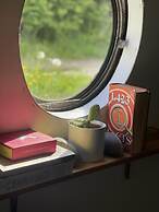 Boutique Boat Stays Contemporary Barge