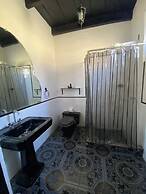 Ruaj Hostal