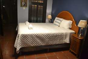 Ruaj Hostal