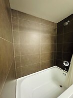 Kitimat River Motel & Suites