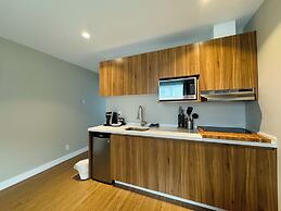 Kitimat River Motel & Suites