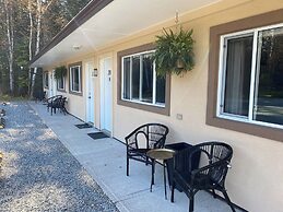 Parkway Motel