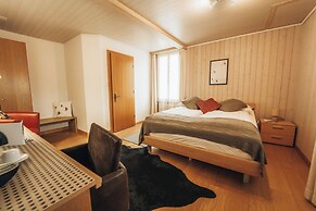 Boutique Hotel Alpina (Adults only)