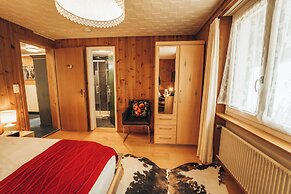 Boutique Hotel Alpina (Adults only)