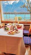 Boutique Hotel Alpina (Adults only)