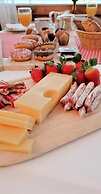 Boutique Hotel Alpina (Adults only)
