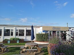 Luxury Caravan-sleeps 6- Pets Ok-site Pool