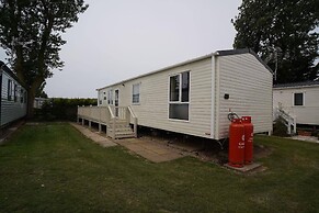 Luxury Caravan-sleeps 6- Pets Ok-site Pool