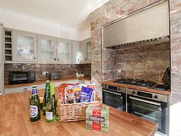 Lonsdale Villa