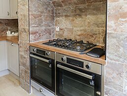 Lonsdale Villa