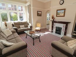 Lonsdale Villa