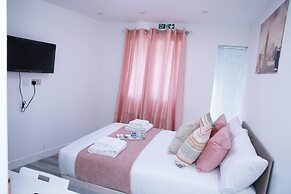 Apartment - Sleeps 2 & Free Parking