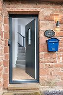 Beautiful 2-bed Cottage in Brampton