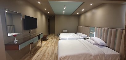 Grand Bayan Hotel at Nile Plaza