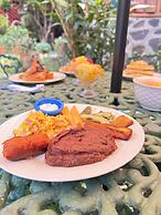 1961 Los Naranjos Hostal
