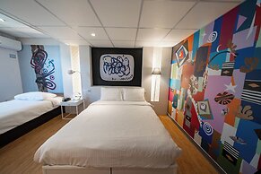 ARTHOME HOTEL