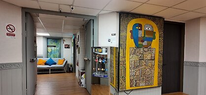 ARTHOME HOTEL