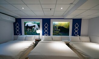 ARTHOME HOTEL
